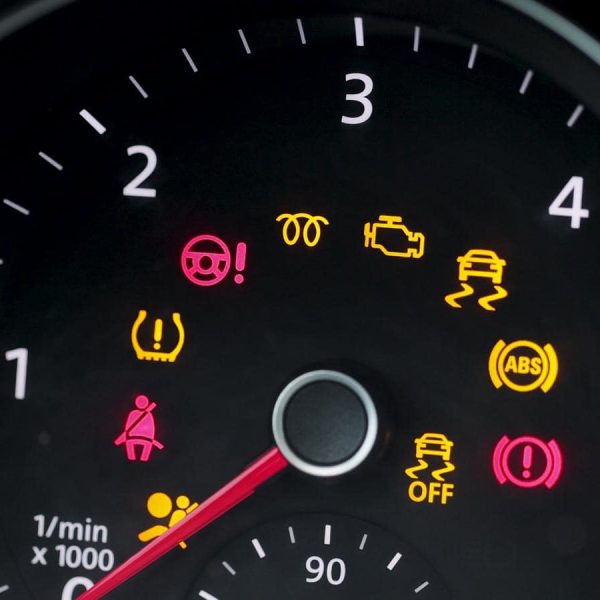 Indicateur du moteur de Citroën C3 Aircross pourquoi se déclenchetil