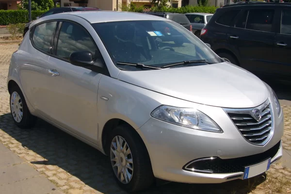 Lancia Ypsilon