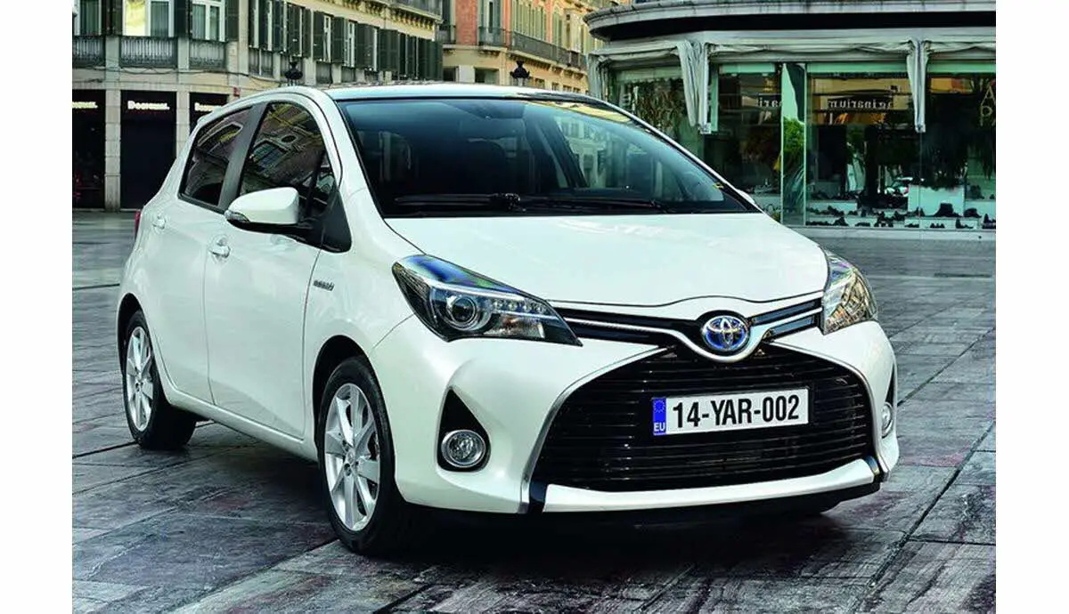 Comment Réhabiliter l’Éclairage Avant d’une Toyota Yaris 3 : Conseil Applicable