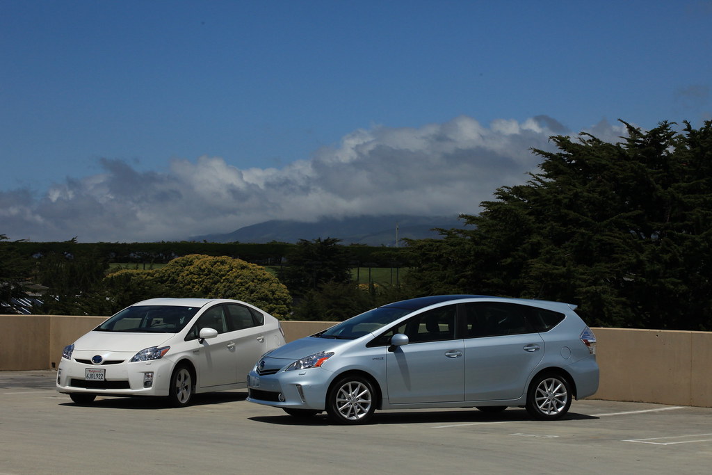 La nouvelle voiture hybride Prius V de Toyota