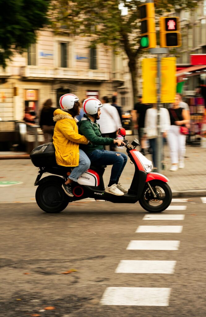 Guide des véhicules à deux roues : vélo, trottinette, moto